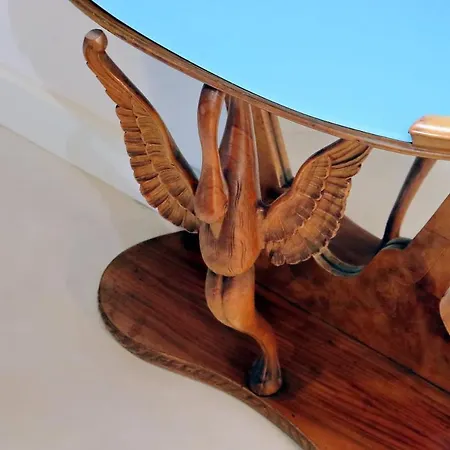 A 2 Passi Da Piazza Di Spagna *