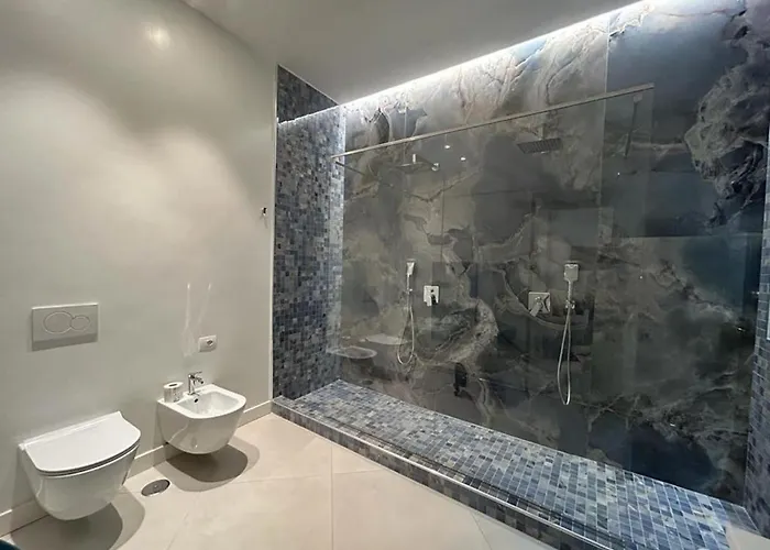 A 2 Passi Da Piazza Di Spagna *