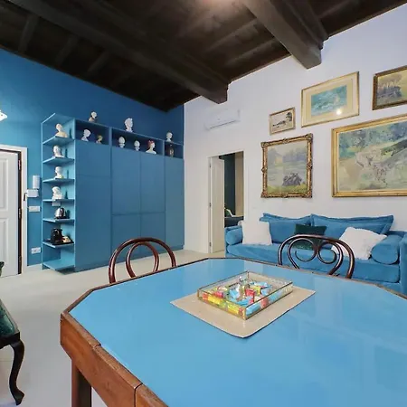 A 2 Passi Da Piazza Di Spagna アパート *