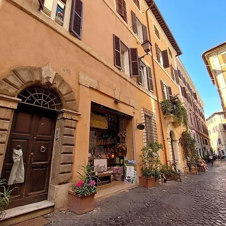 A 2 Passi Da Piazza Di Spagna * ローマ